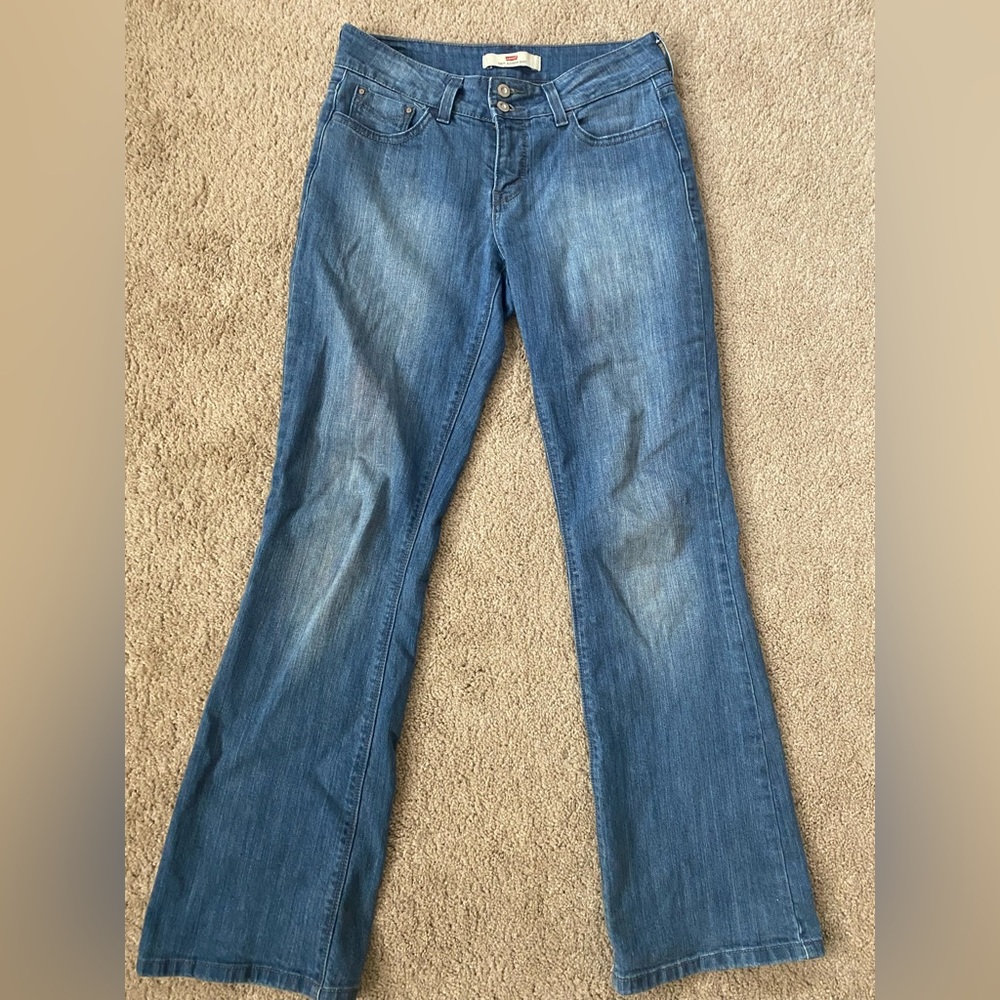 Light wash Levi boot cut jeans